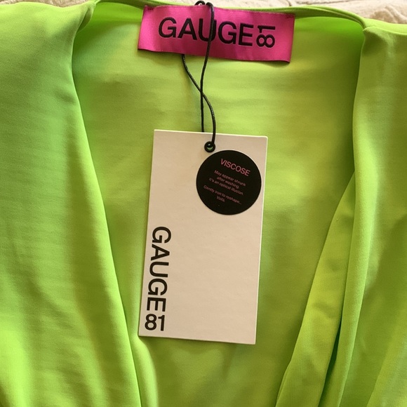 NWT Gauge81 Lime Green Plunge Draped Mini Dress w Strong Shoulder Size M - Picture 6 of 12